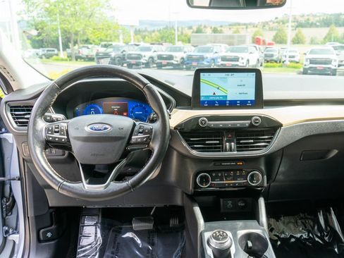 Used 2022 Ford Escape Titanium w/ Titanium Elite Package AWD/4WD image 14
