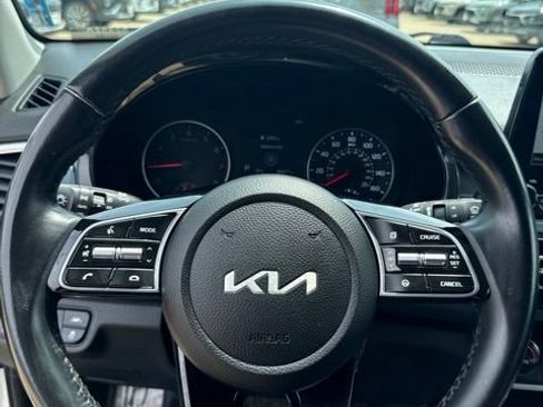 Used 2022 Kia Seltos S FWD image 21