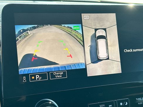 Used 2024 INFINITI QX80 Sensory image 17