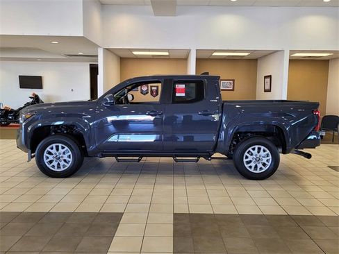New 2024 Toyota Tacoma 4x4 Double Cab image 4