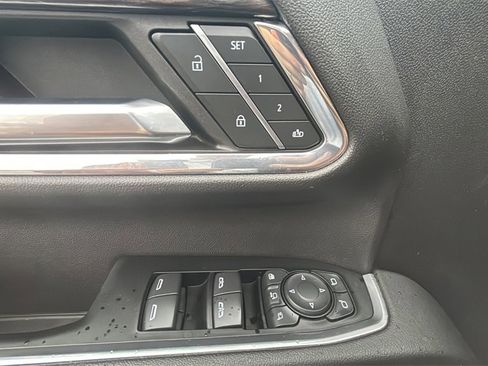 Used 2024 Chevrolet Silverado 2500 LTZ w/ LTZ Premium Package image 11