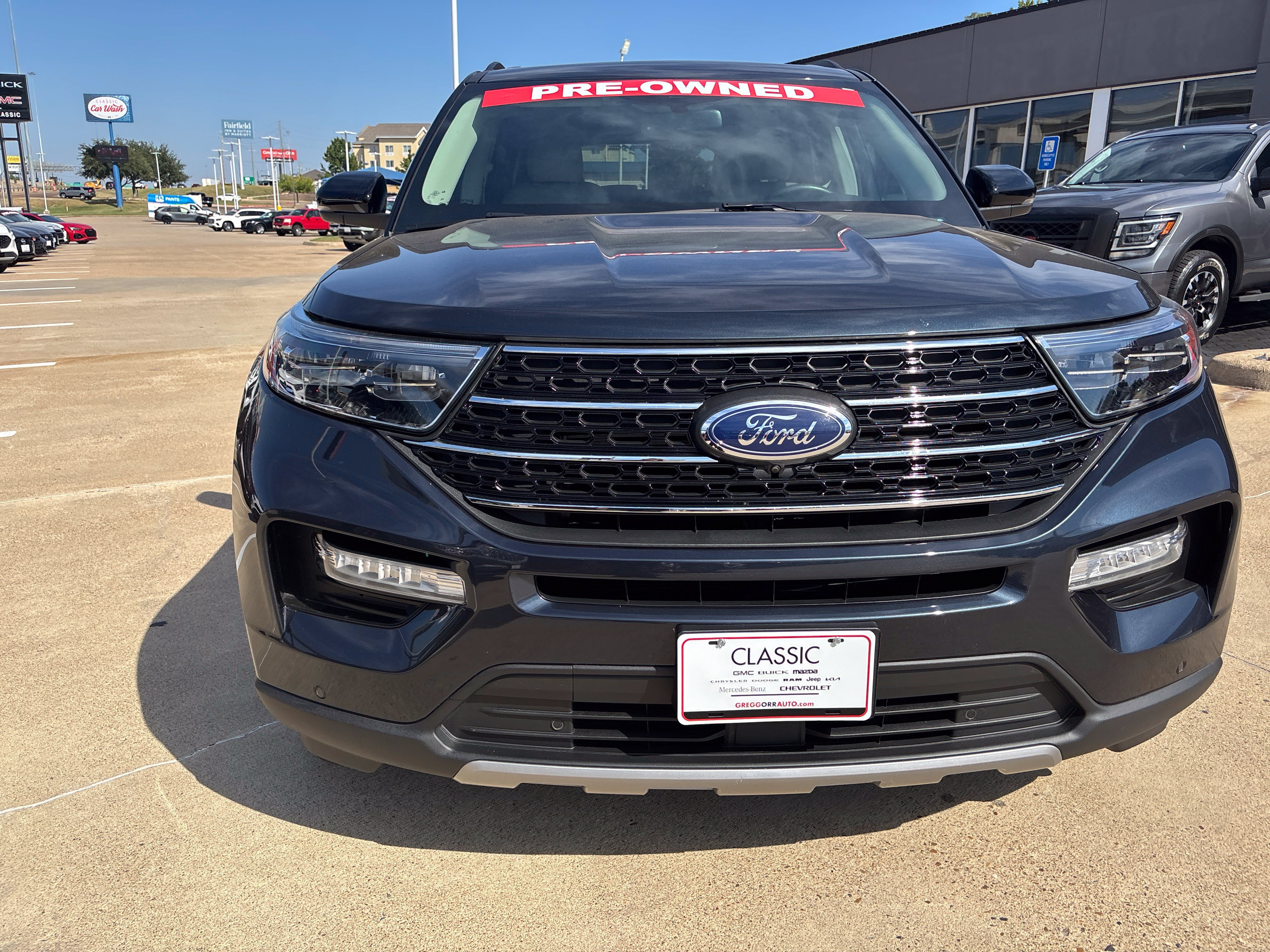 Used 2024 Ford Explorer XLT w/ Equipment Group 202A RWD image 2