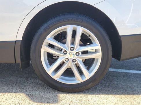 Used 2021 Chevrolet Equinox Premier image 8