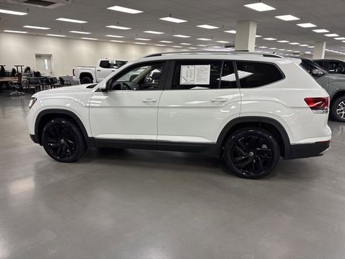 Used 2021 Volkswagen Atlas SEL AWD/4WD image 4