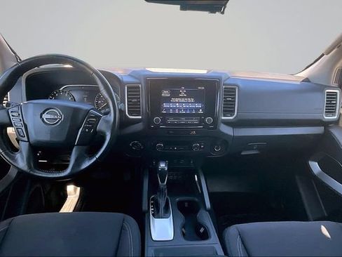 Used 2023 Nissan Frontier SV w/ SV Convenience Package AWD/4WD image 8