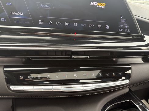 Certified 2023 Cadillac Escalade Sport w/ LPO, ONYX Package image 16