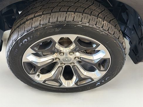 Used 2020 RAM 1500 Limited AWD/4WD image 11