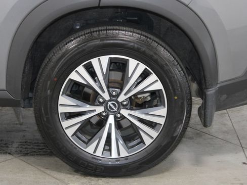 Used 2023 Nissan Rogue SV w/ SV Premium B Package AWD/4WD image 16