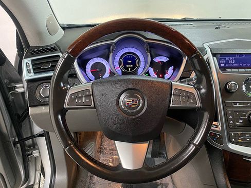 Used 2010 Cadillac SRX Luxury image 17