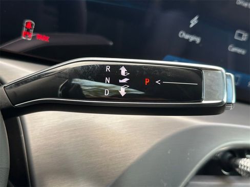 New 2026 Cadillac Vistiq Sport image 32