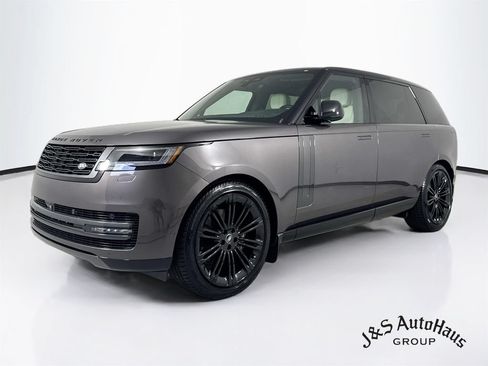Used 2024 Land Rover Range Rover Long Wheelbase SE AWD/4WD image 3