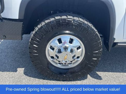 Used 2025 Chevrolet Silverado 3500 High Country w/ High Country Premium Package AWD/4WD image 11