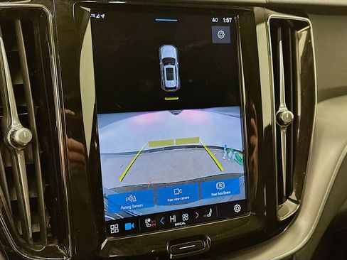 Used 2023 Volvo XC60 B5 Core w/ Climate Package image 23