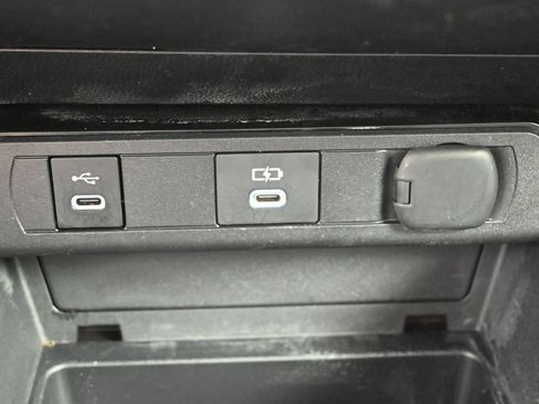 Certified 2024 Toyota Prius LE FWD image 21