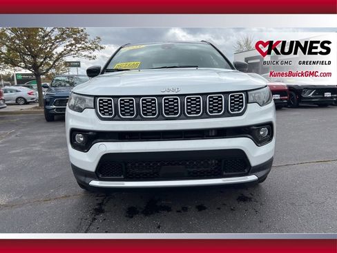 Used 2025 Jeep Compass Limited AWD/4WD image 13