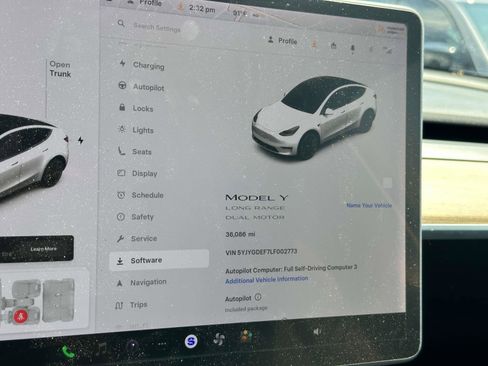 Used 2020 Tesla Model Y Long Range image 30
