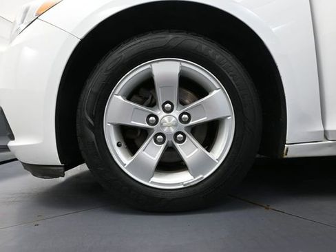 Used 2013 Chevrolet Malibu LS FWD image 15