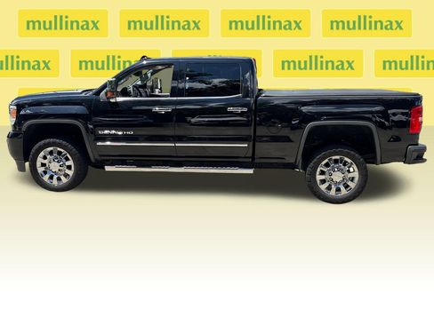 Used 2016 GMC Sierra 2500 Denali w/ Driver Alert Package AWD/4WD image 11