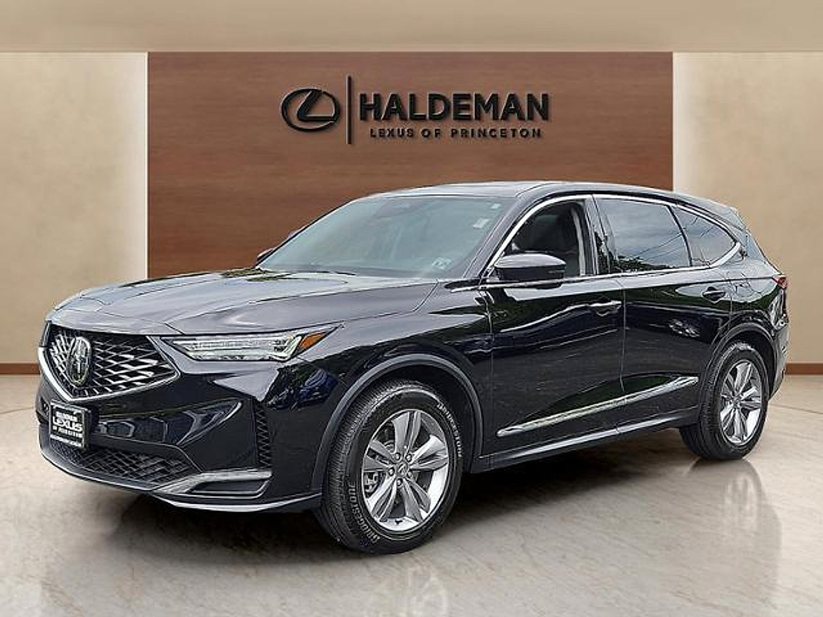 Used 2025 Acura MDX SH-AWD image 3