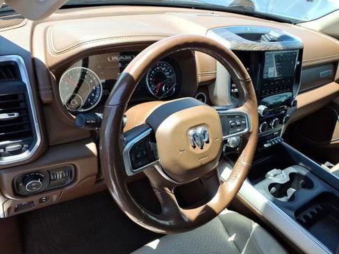 Used 2019 RAM 1500 Laramie AWD/4WD image 8