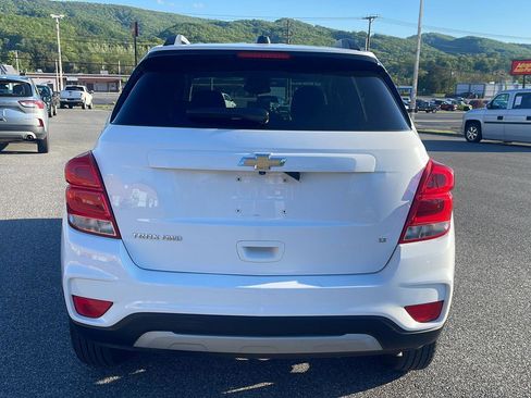 Used 2020 Chevrolet Trax LT w/ LT Convenience Package AWD/4WD image 6