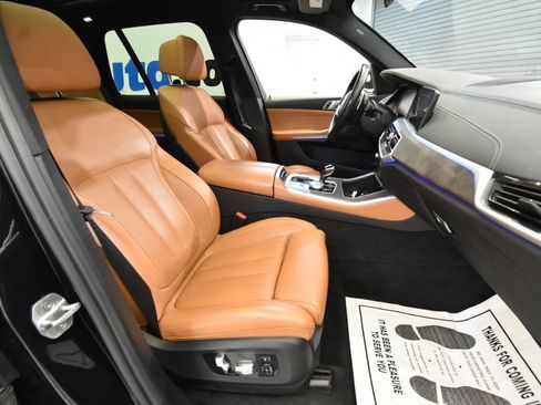 Used 2022 BMW X5 xDrive40i w/ M Sport Package image 16