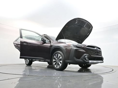 Used 2025 Subaru Outback Limited AWD/4WD image 41