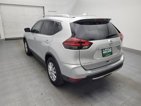 Used 2019 Nissan Rogue SV image 5