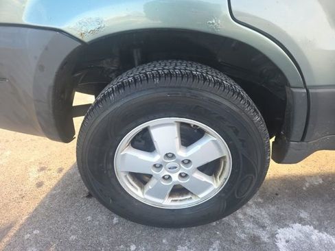Used 2006 Ford Escape XLT image 6
