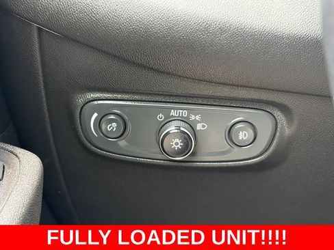 Used 2020 Chevrolet Equinox Premier AWD/4WD image 19