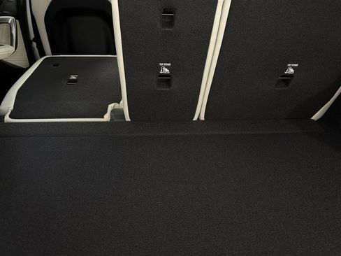 Used 2026 BMW X1 xDrive28i w/ Technology Package image 19