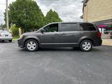 Used 2018 Dodge Grand Caravan SXT image 2