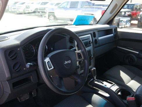 Used 2008 Jeep Commander Sport AWD/4WD image 15