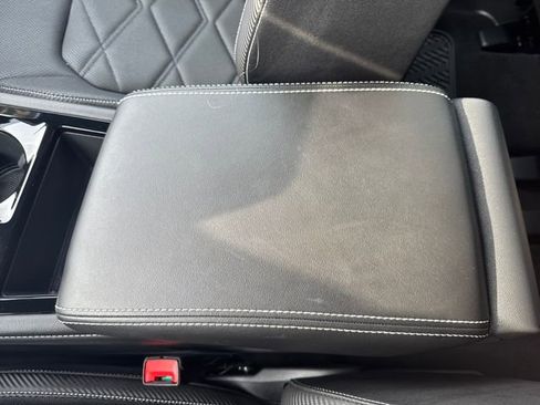 Certified 2025 Volkswagen Atlas Cross Sport SE w/ Black Wheel Package image 29