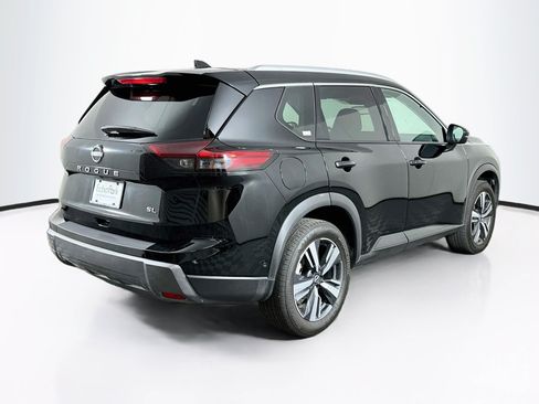 Used 2026 Nissan Rogue SL FWD image 9