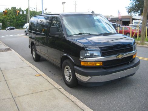 Used 2018 Chevrolet Express 2500 2500 3dr Cargo Van w/ Driver Convenience Package image 2
