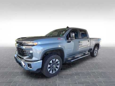 Used 2024 Chevrolet Silverado 2500 LT w/ All Star Edition AWD/4WD image 3