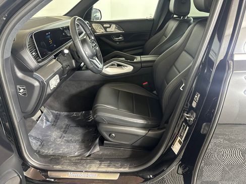 Certified 2023 Mercedes-Benz GLS 450 4MATIC image 9