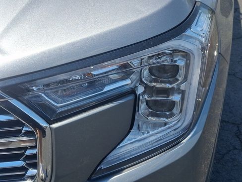 Used 2023 GMC Terrain Denali w/ Denali Premium Package AWD/4WD image 9