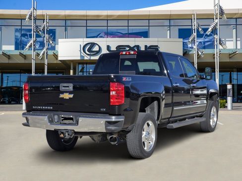 Used 2015 Chevrolet Silverado 2500 LTZ w/ Duramax Plus Package image 3