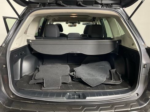 Used 2019 Subaru Forester Premium AWD/4WD image 11
