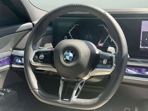 Used 2025 BMW 760i xDrive w/ Executive Package AWD/4WD image 42