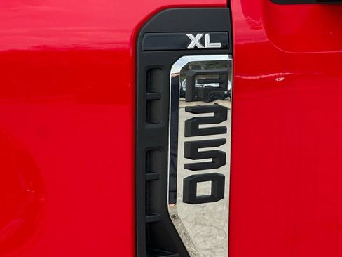 New 2026 Ford F250 XL w/ XL Chrome Package image 26