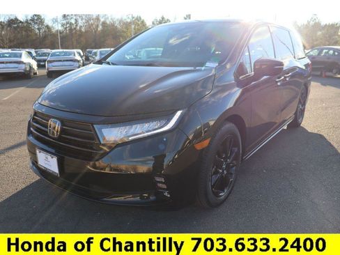 Certified 2023 Honda Odyssey Sport image 3