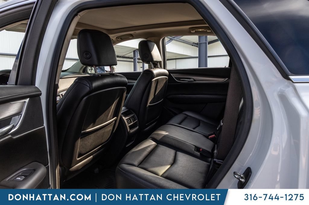 Used 2017 Cadillac XT5 Luxury w/ Driver Awareness Package FWD image 19