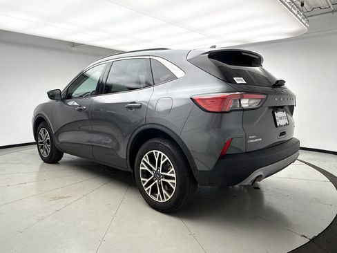 Used 2022 Ford Escape SEL image 3