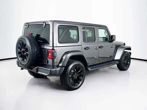 Used 2025 Jeep Wrangler Sahara image 9