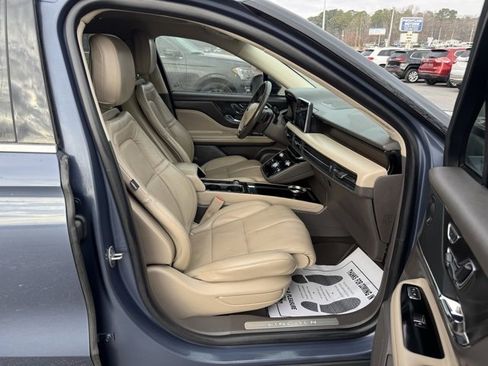 Used 2022 Lincoln Corsair Grand Touring w/ Elements Technology Bundle image 9