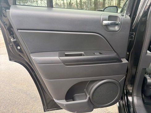 Used 2013 Jeep Compass Sport image 17