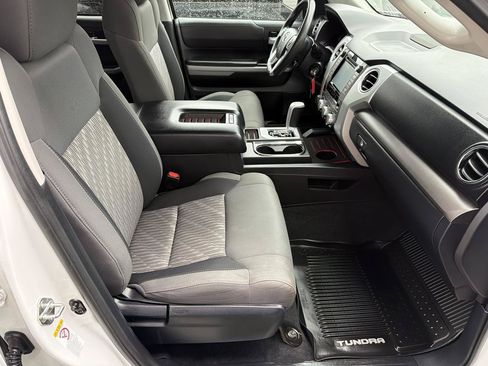 Used 2018 Toyota Tundra SR5 w/ TRD Off Road Package AWD/4WD image 10